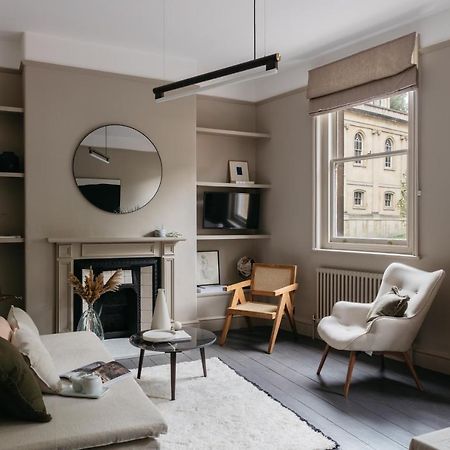 The Curator'S Apartment - Spacious 2 Bedrooms Bath Exterior foto